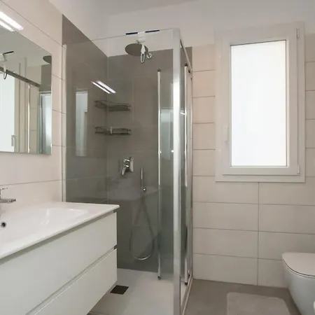 Lejlighed Borghetto Con Parcheggio Privato E Piscina *